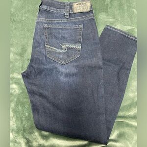 Silver Brand Suki Skinny ankle jeans. Size 31/26